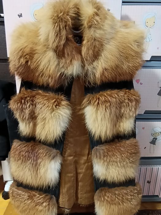 Продам жилет с лисицы