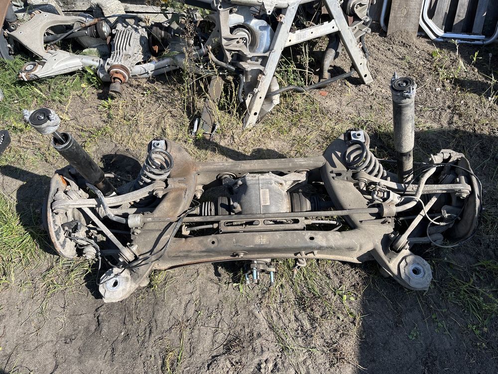 Mercedes W204 w207 w212 C E Sanki Wózek Trawers Tył Tylne  KPL