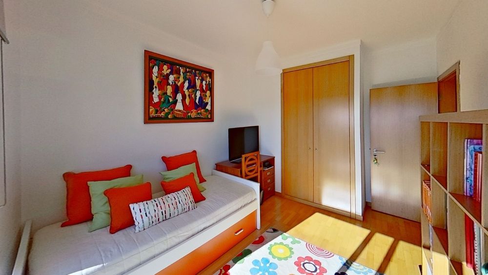 Cama individual dupla de 2mx1m com dois colchões incluídos