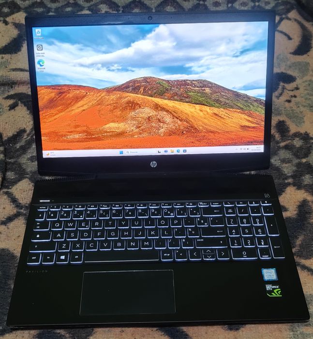 Portátil HP Pavilion Gaming i7 8750H 16GB RAM 256GB M2 GTX1060 3GB Max