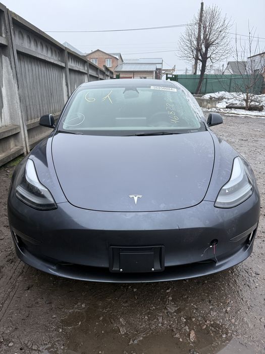Tesla 3,2023 року в розборі
