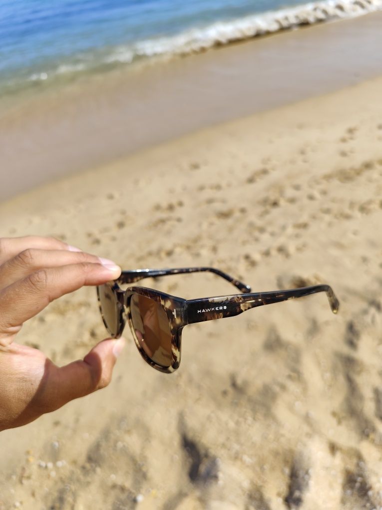 Oculos hawkers tartaruga