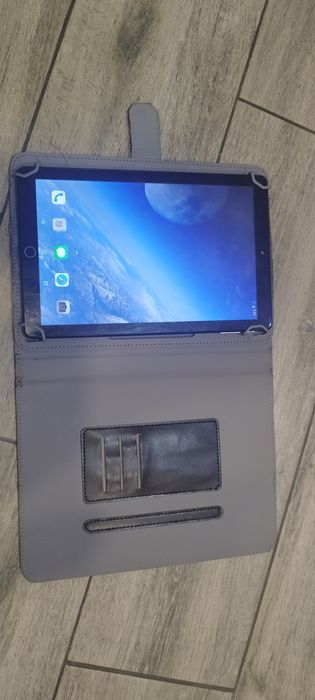 Планшет Asus 10 дюймів