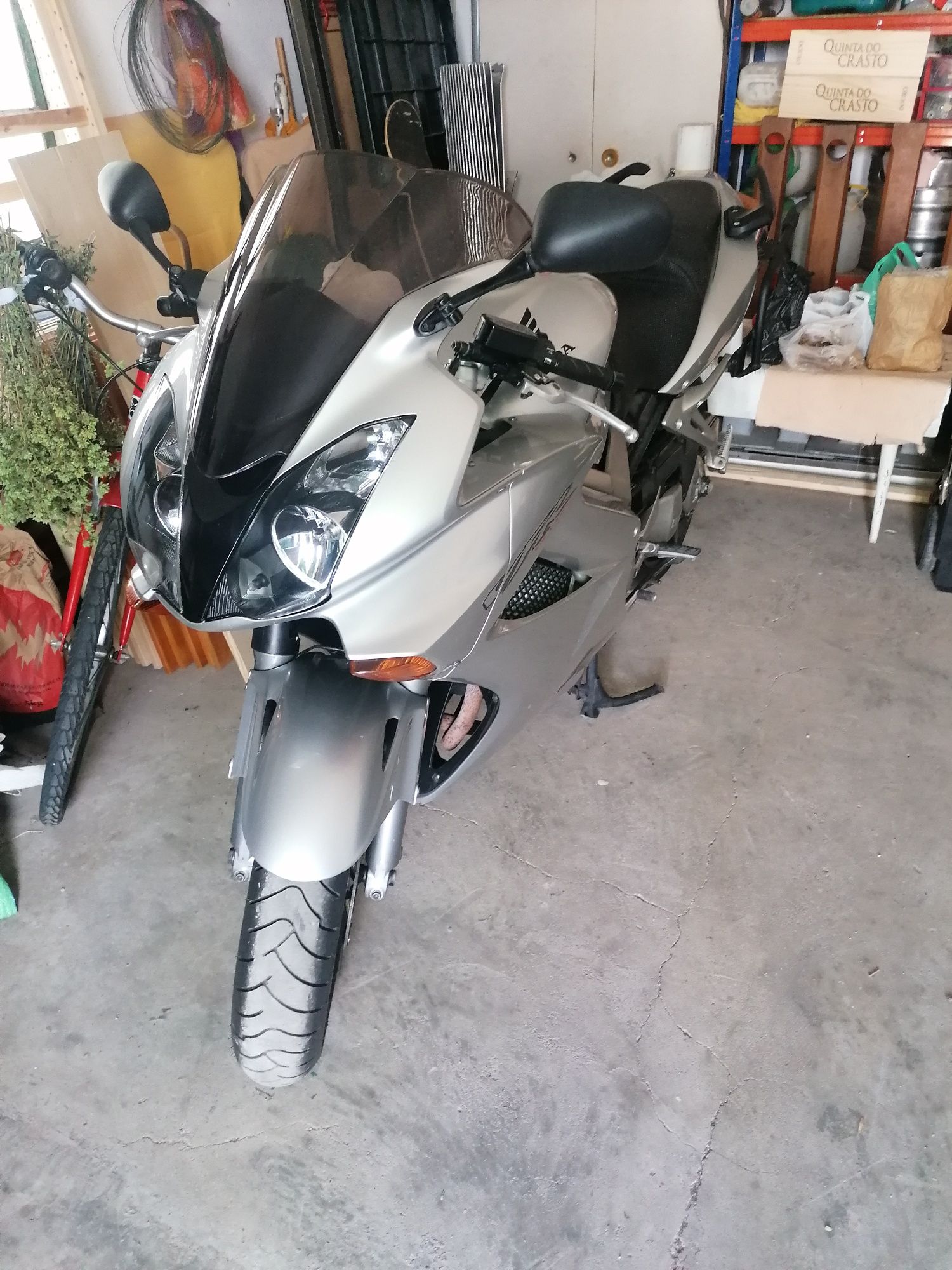 Honda VFR 800 Vtec