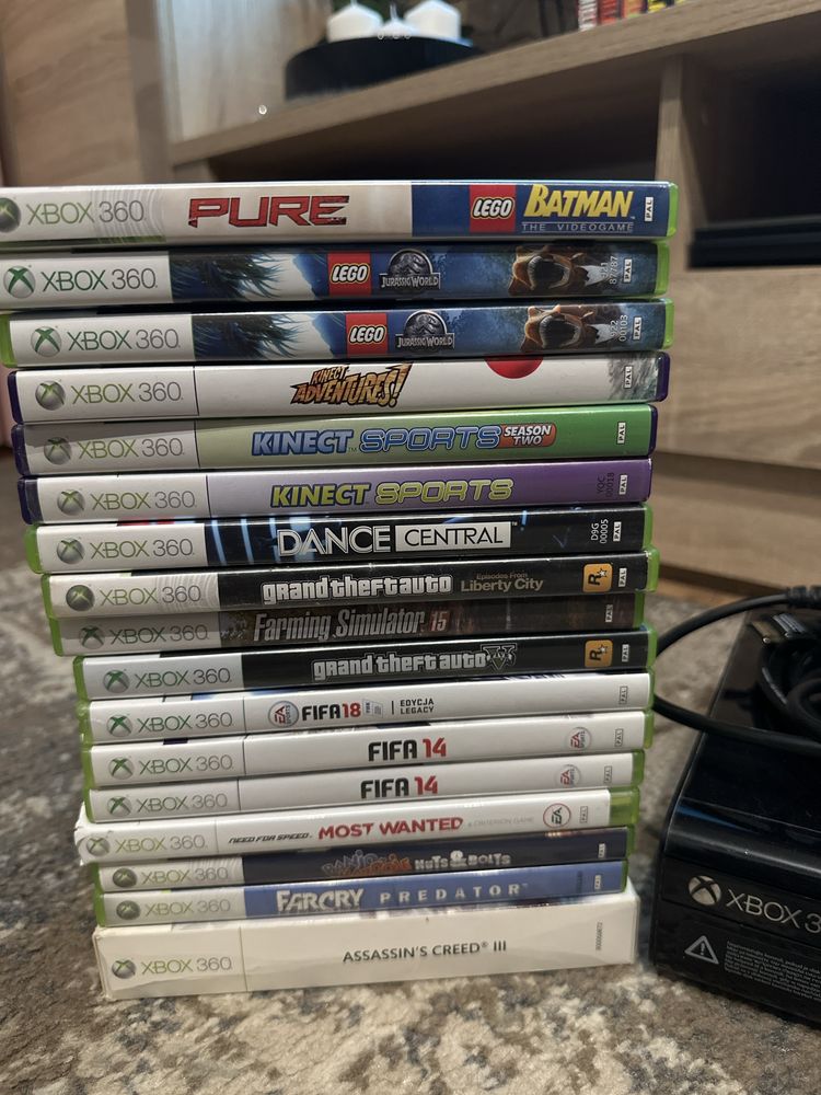Konsola xbox 360 plus kinekt