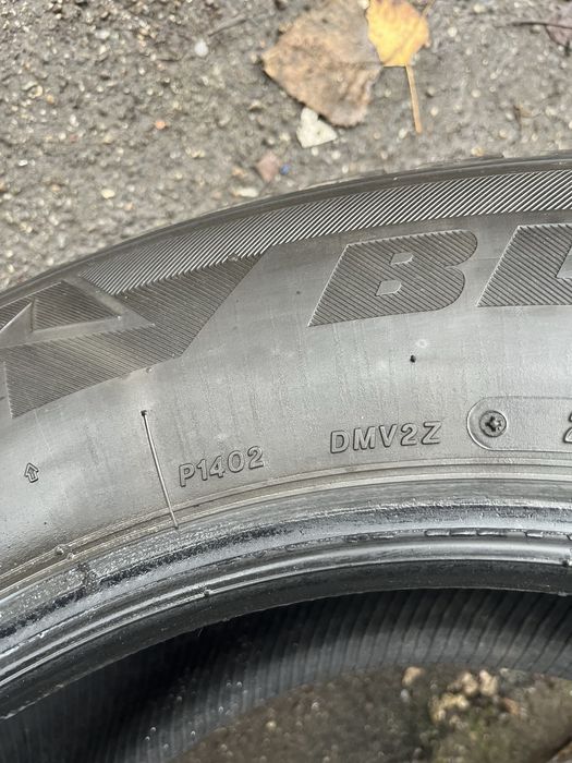235.65.17 Продам резину в гарному стані