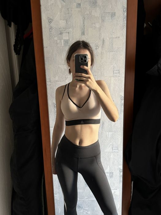 Спортивний топ Reebok