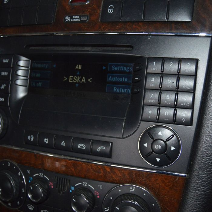 mercedes-benz w203 lift kombi panel radio odtwarzacz cd dvd gps a20387