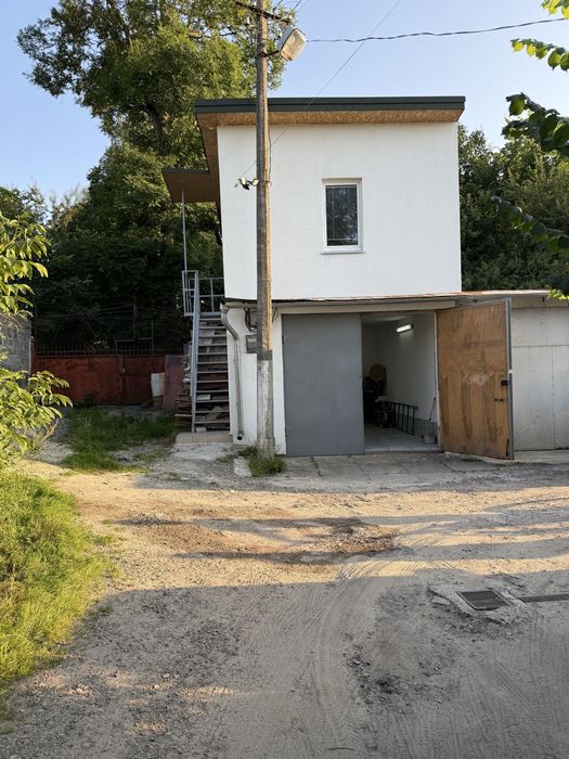 Продам гараж 2-ох поверховий на Сихові