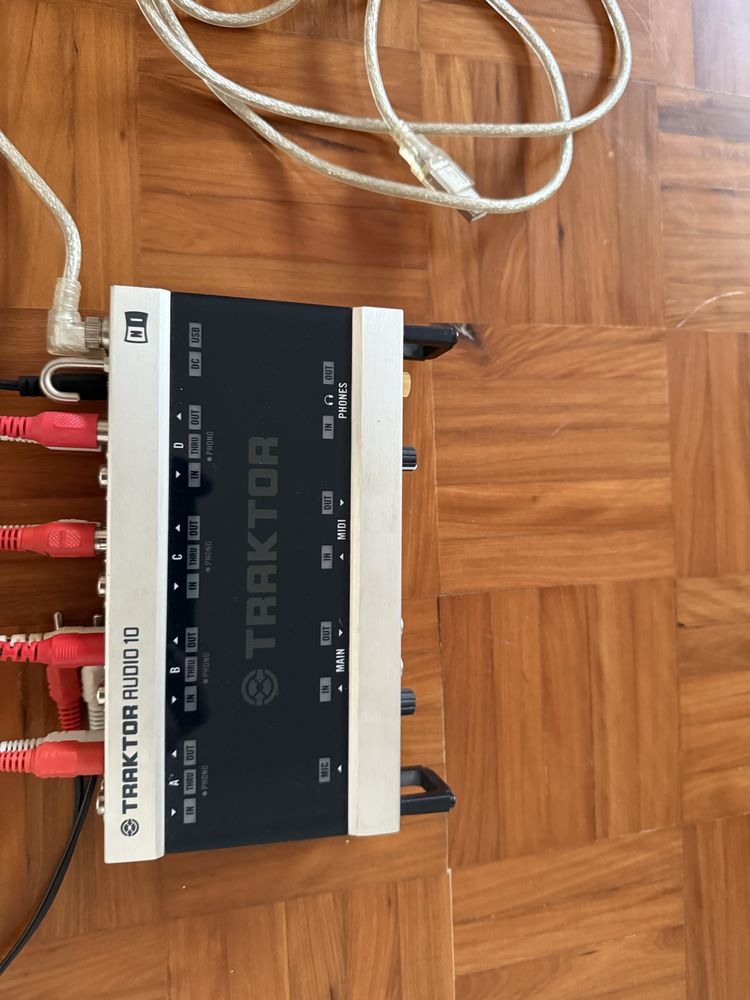 Traktor Audio 10