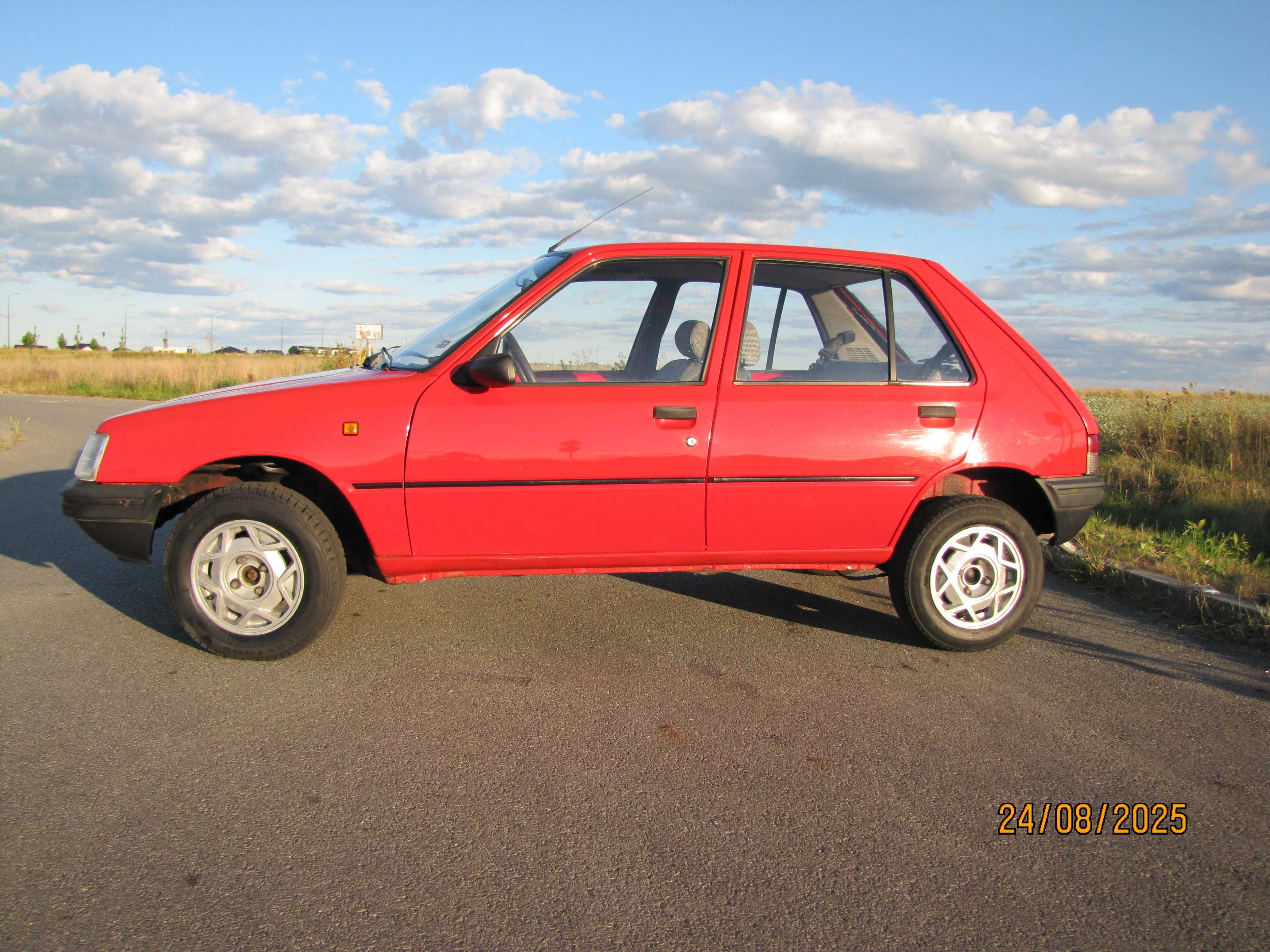 Sprzedam Peugeota 205 91rok kupiony w salonie w Polsce-F-ra zakupu