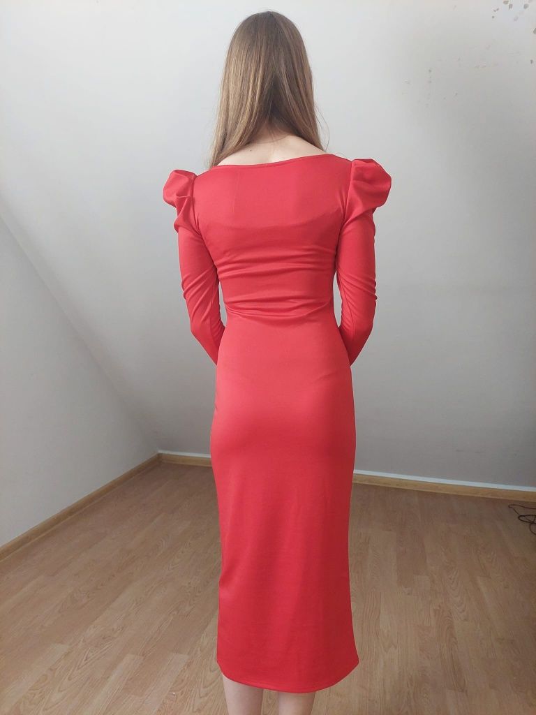 czerwona sukienka balowa z białymi koralikami rozmiar 36 S