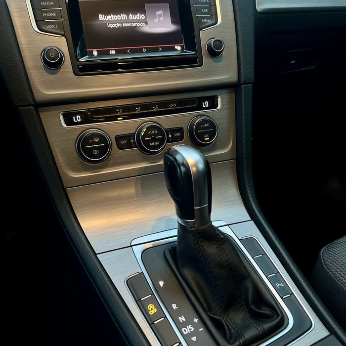 2015 VW Golf 1.6 TDi DSG Desde 129€ mês