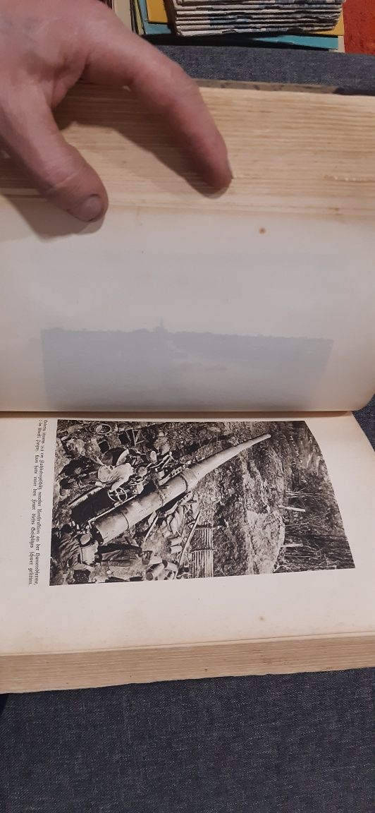 Książka,rok 1927.350zdięć 1 wojny św.