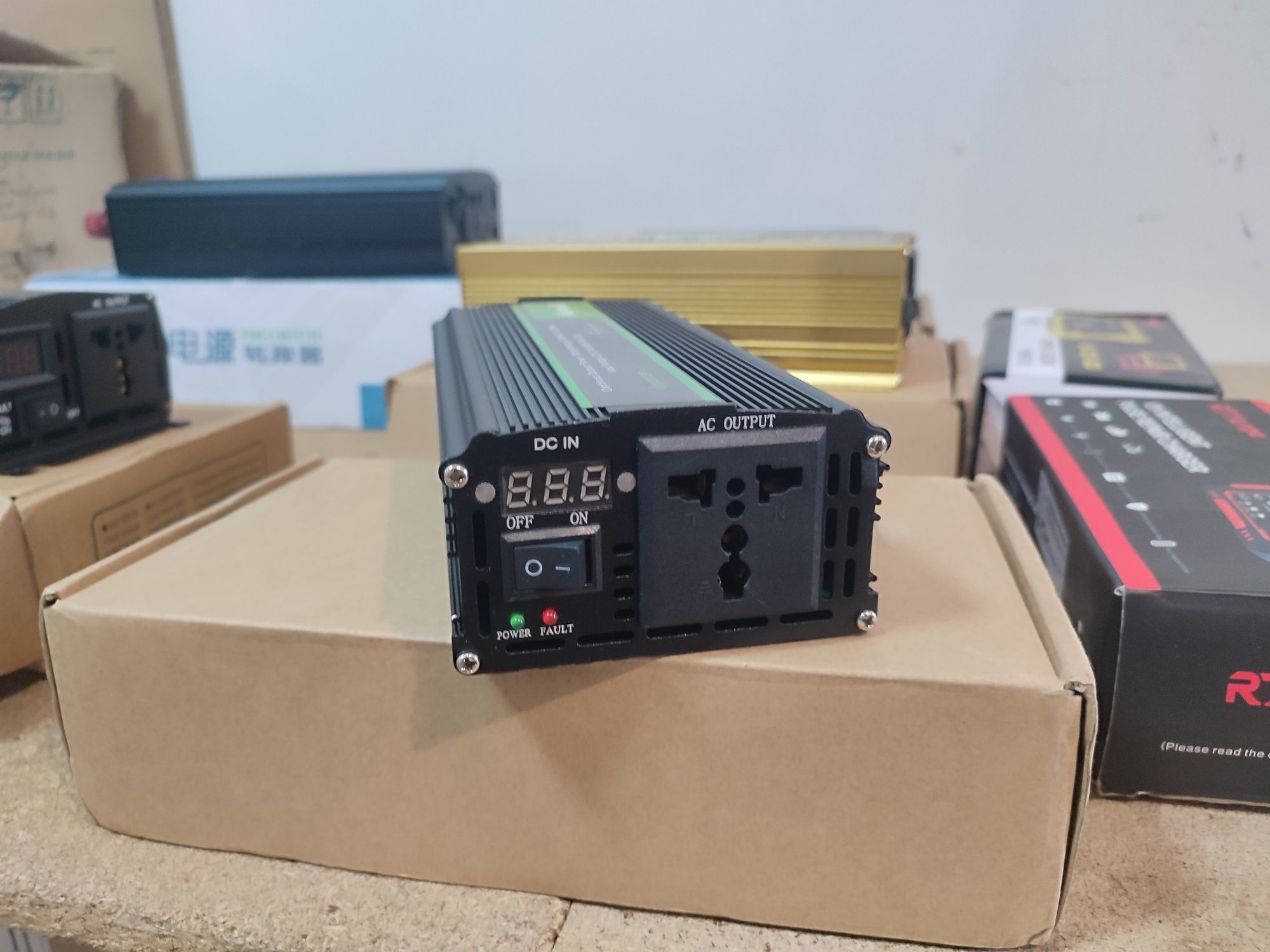 Інвертор перетворювач 1000W