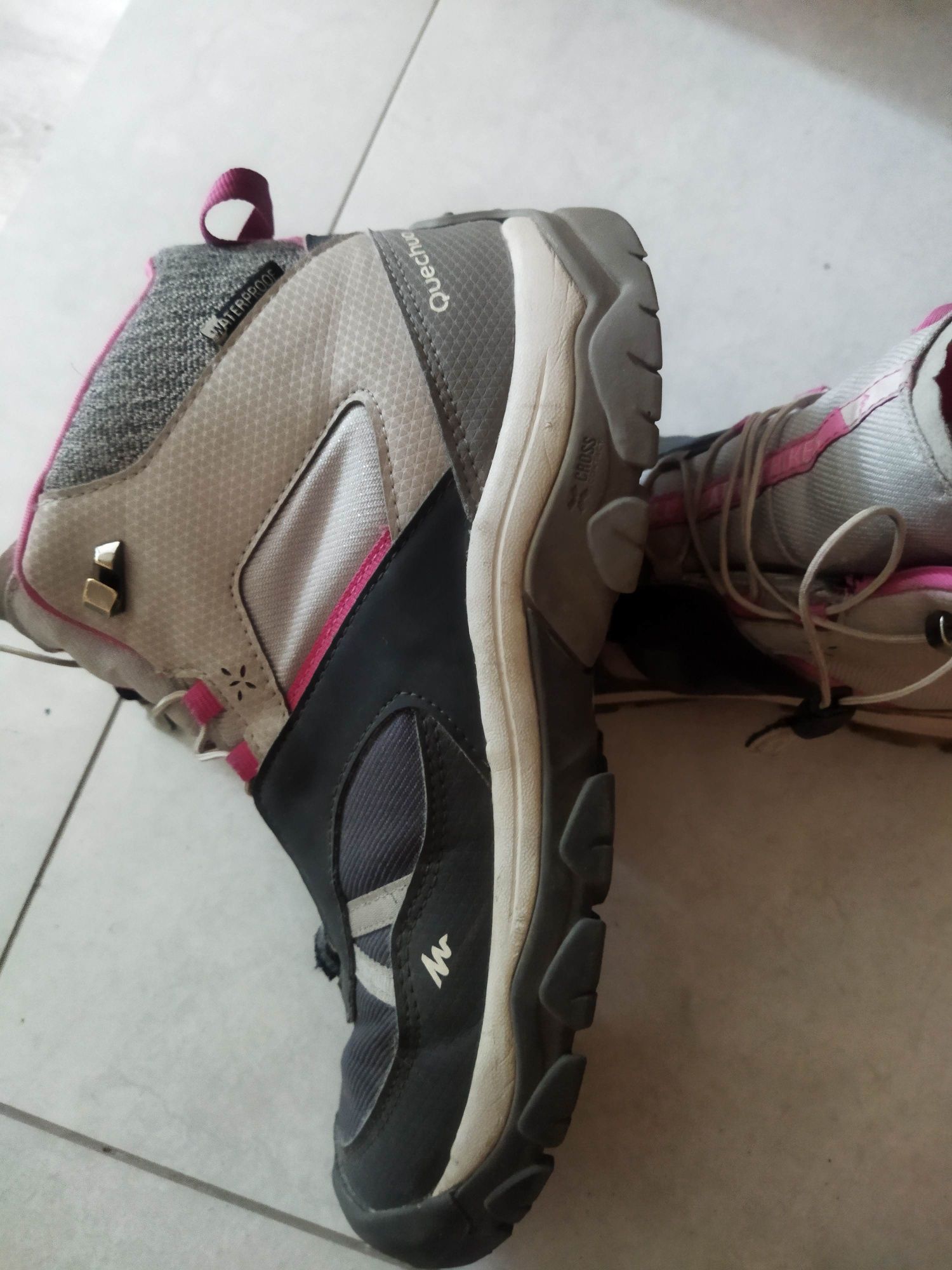 Buty trekkingowe dla dzieci rozm. 38 Decathlon wodoodporne