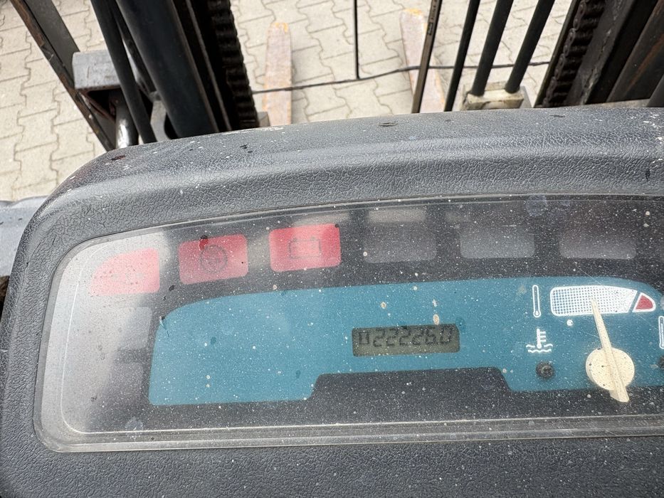 Wózek widlowy toyota