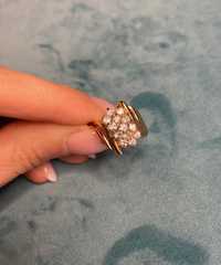 Nowy pozłacany bogaty pierścionek kryształki złoty vintage