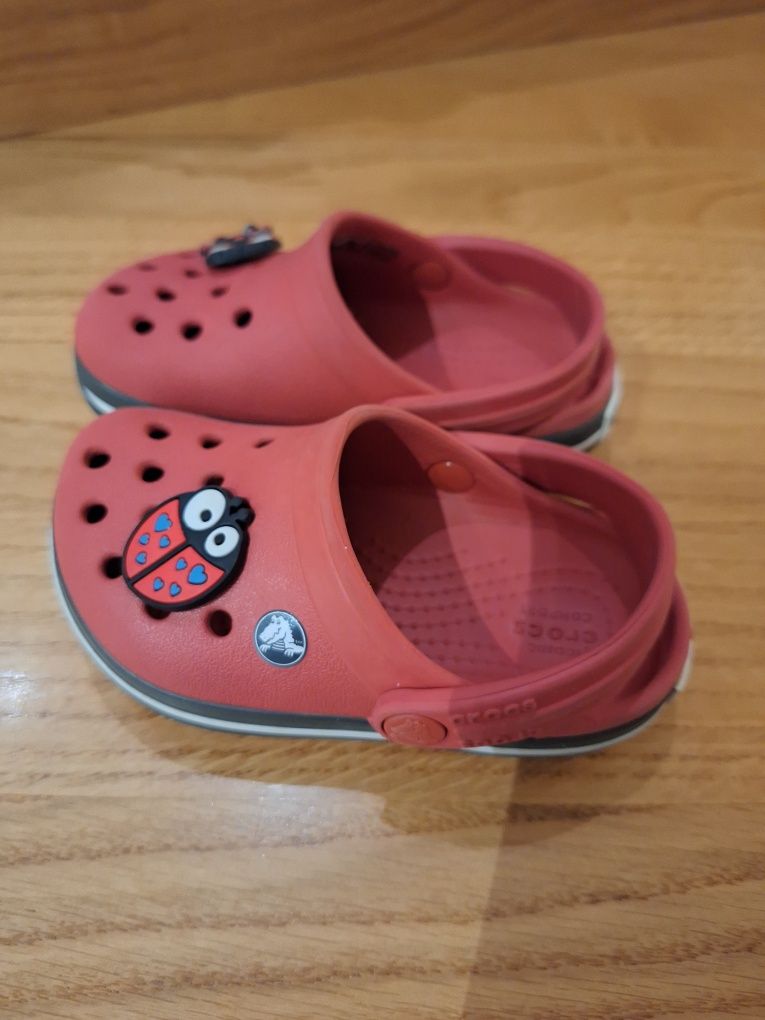 Chodaki Crocs r. C 6 C6 czerwone chodaczki r. 22 23