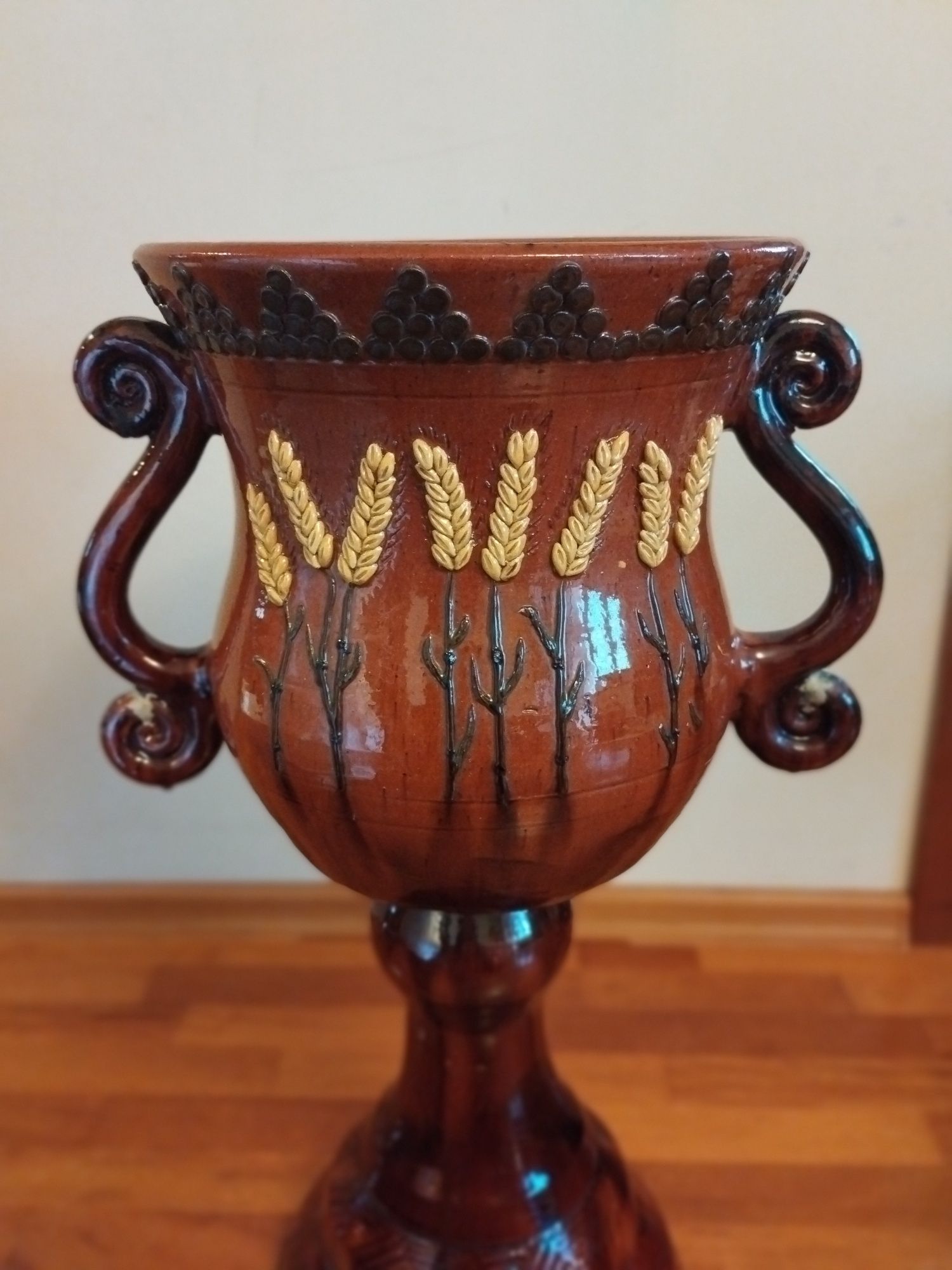 Donica waza ceramiczna PRL na nóżce pszenica botaniczny motyw