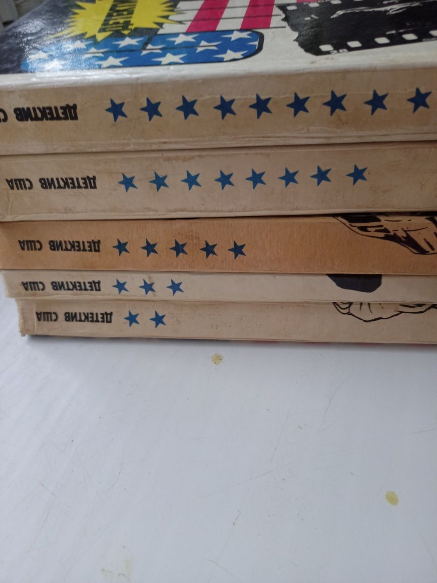 Продам книги детектив