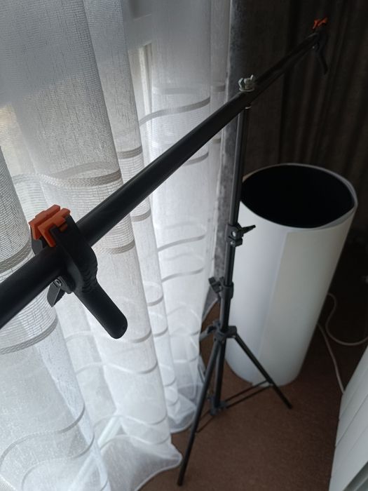 Продам подставку Т-образнуб под фоны и 2 фона черный и белый
