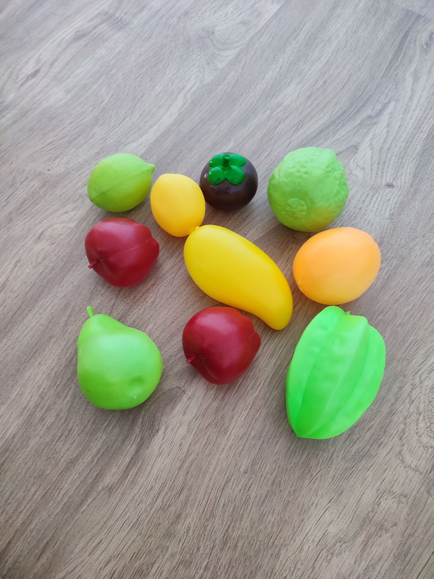 Plastikowe duże owoce 10 szt