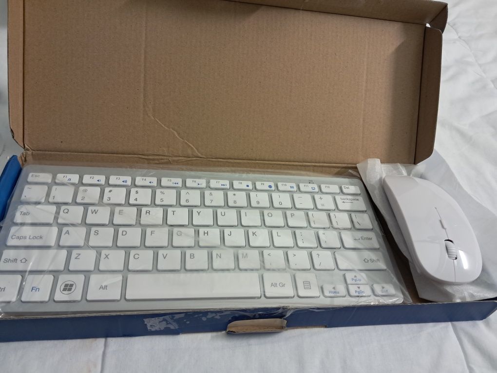 Teclado e Rato sem Fios
