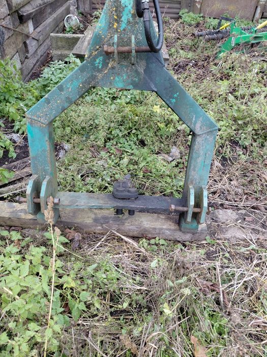 Кран на навеску трактора