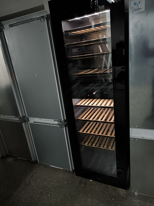 Okazja!!!Lodówka na wino do zabudowy MIELE KWT 6722 iGS-1  push2open