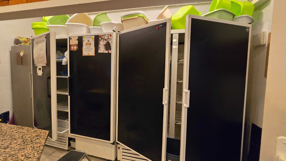 Wyposażenie sklepu mięsnego - chłodziarki, krajalnice, wagi, meble