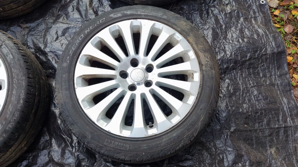 Ford koła 17 całi 225/45/17 opony Pirelli Pizero Nero.