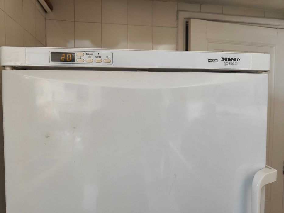 Miele Congelador No Frost 7462 SNH-1