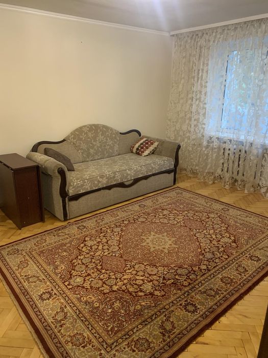 Довгострокова оренда 1-кімнатної квартири на Східному