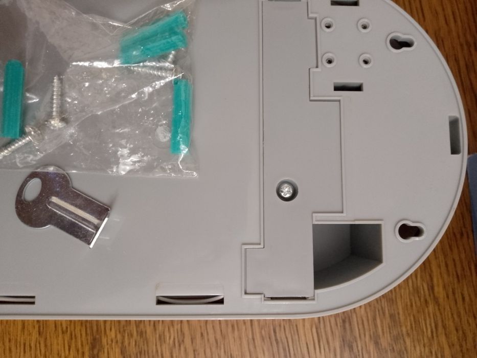 Автоматичний дозатор рідкого мила