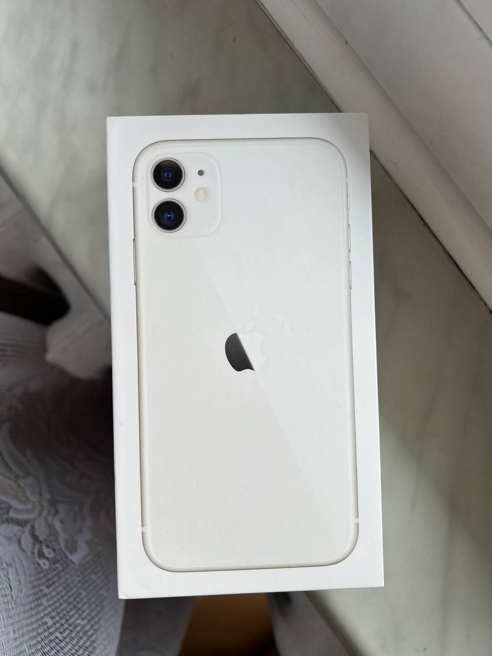 iPhone Айфон 11 (64 Гб) Rsim