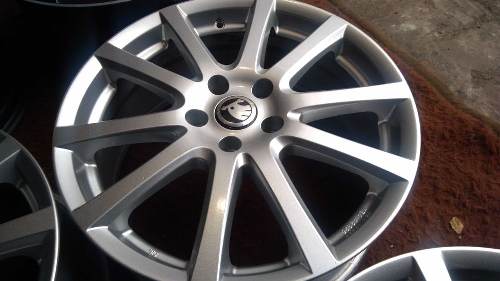 [IB] PASSAT SUPERB 7.5x18 Gla Glb KAROQ T-roc CLA LEON c205 GOLF 5x112