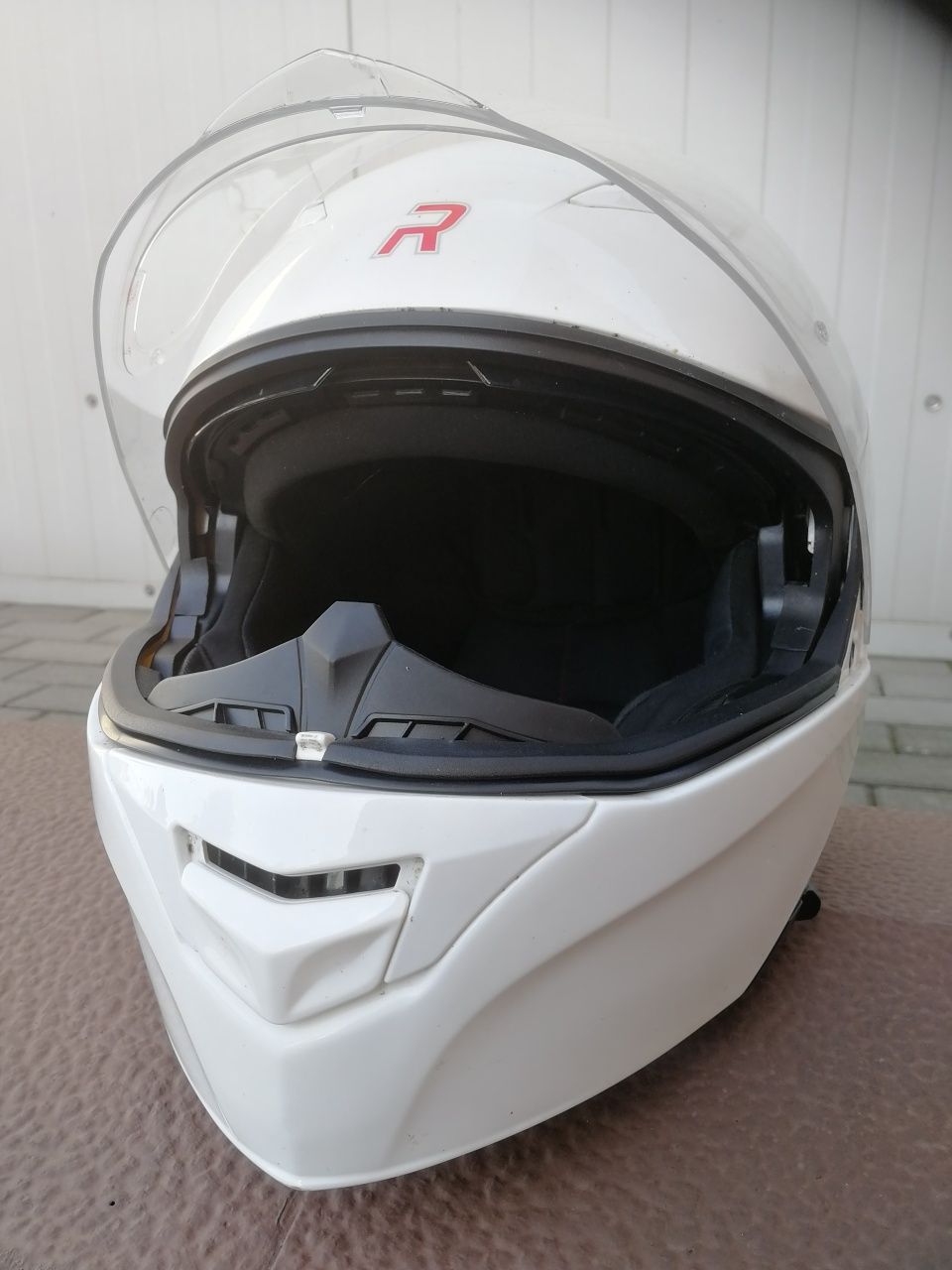 Kask motocyklowy szczękowy