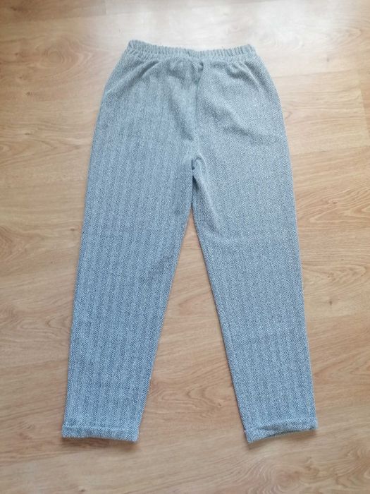 Spodnie materiałowe Divided H&M rozm. M