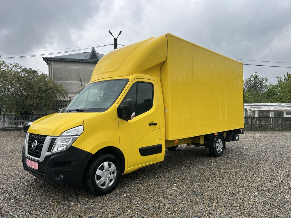 Nissan NV400 2019