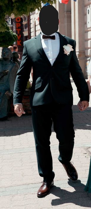 Sprzedam garnitur okolicznościowy