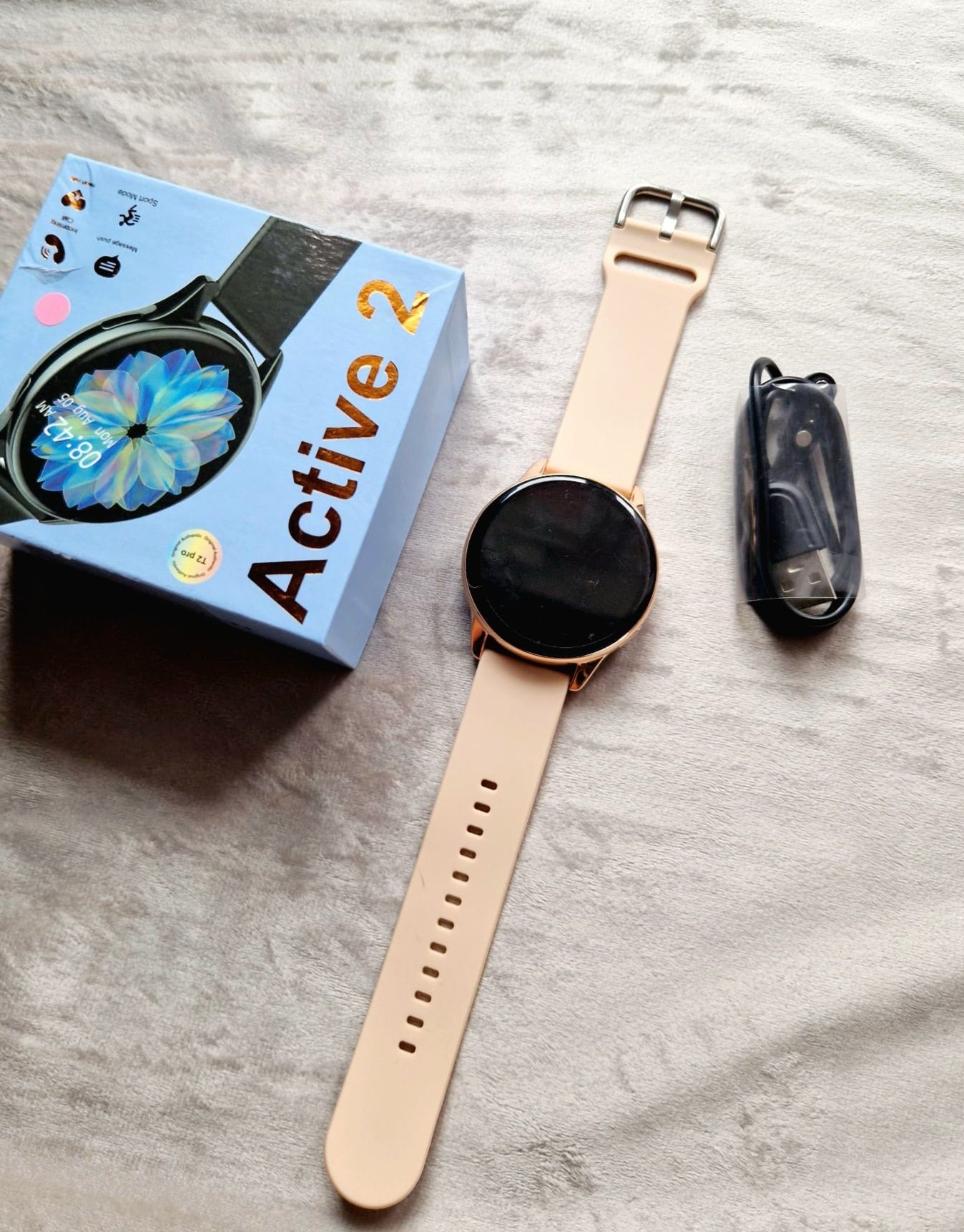 Złoty smartwatch