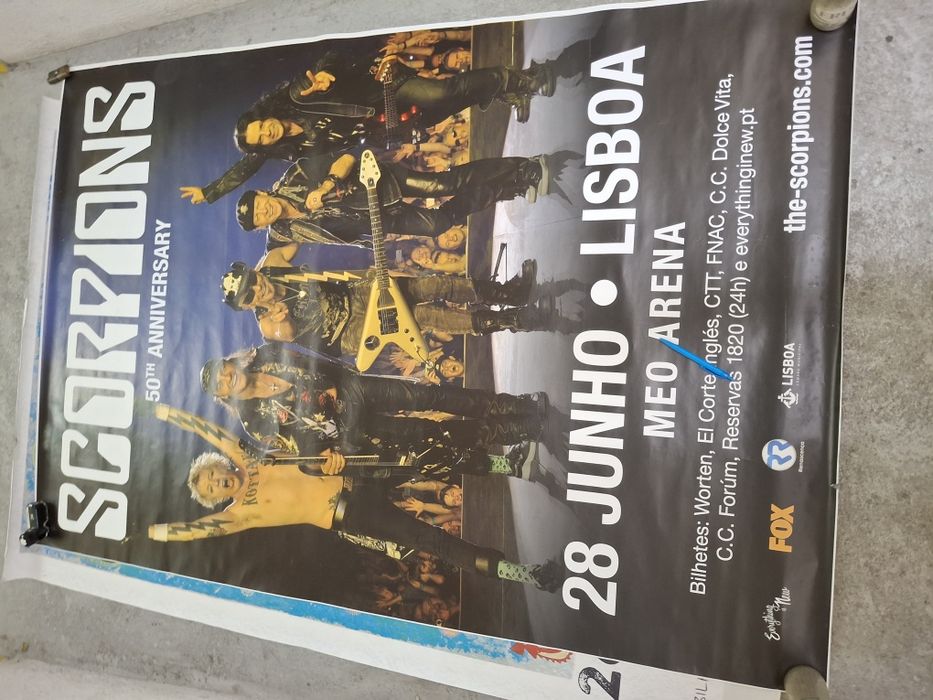Enorne cartaz Scorpions concerto Lisboa