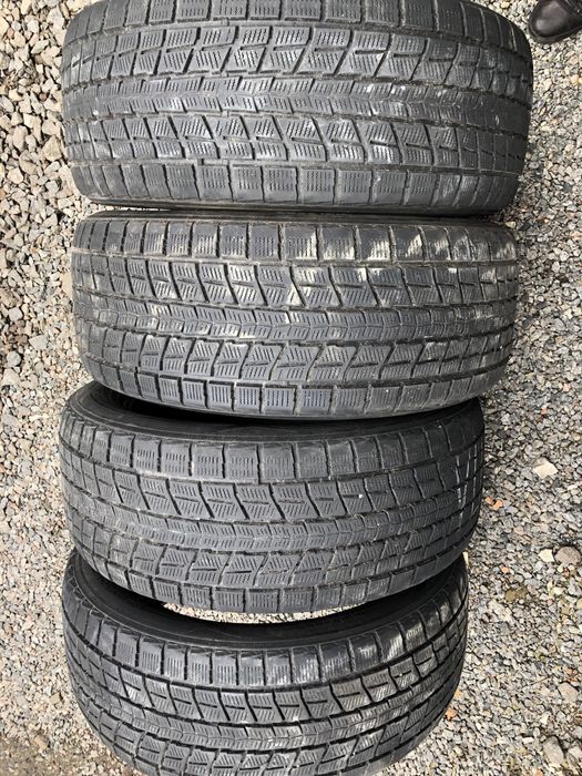 Продам комплект зимней резины
