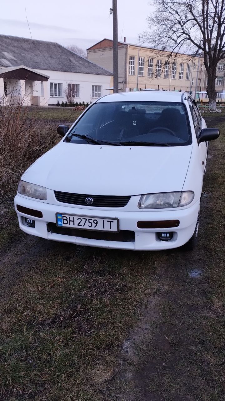 Продам Mazda 323 1996