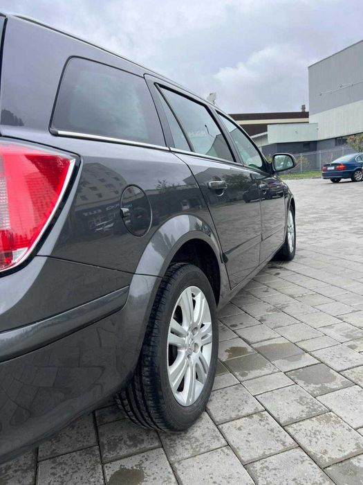 Продаю Opel Astra H