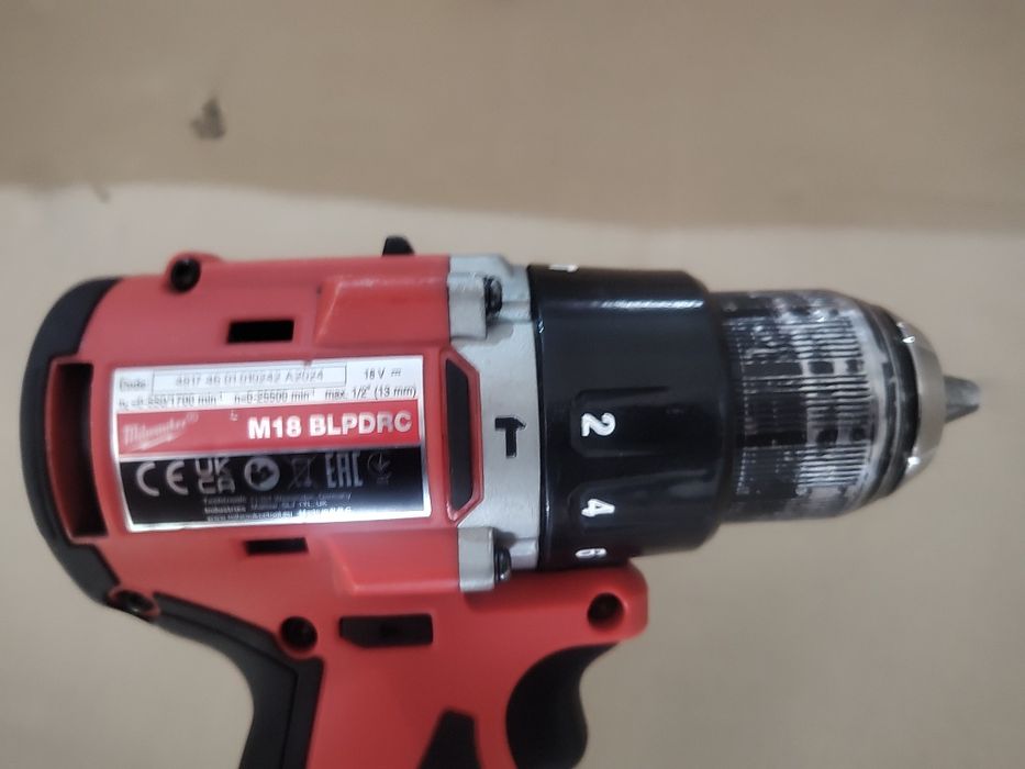 Wkrętarka Milwaukee M18 BLPDRC z Aku 4.0 Ah