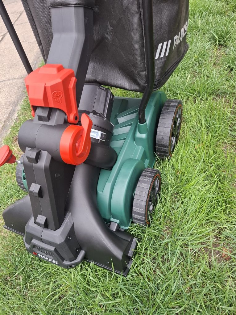 Odkurzacz do liści  parkside PLKSB 1800 A1