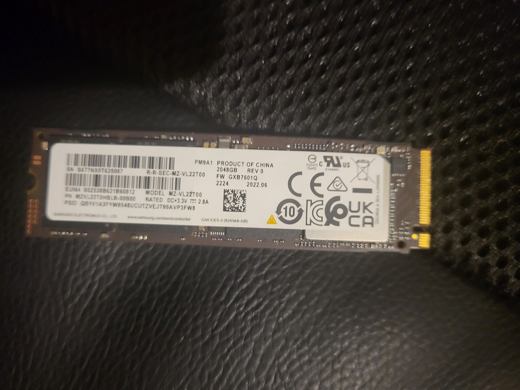 Dysk SSD Samsung PM9A1 (bulk) 2TB M.2 2280 PCI-E x4 Gen4 NVMe (MZVL22T