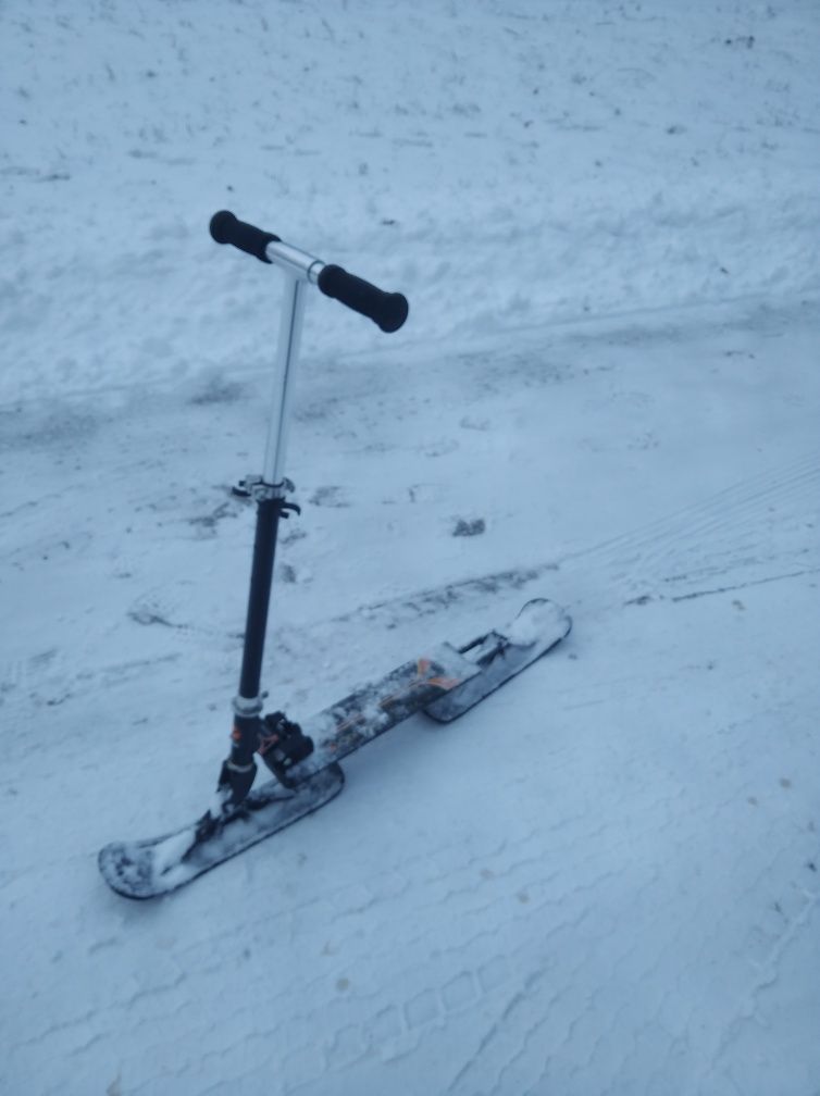 Снежный самокат с лыжами STIGA